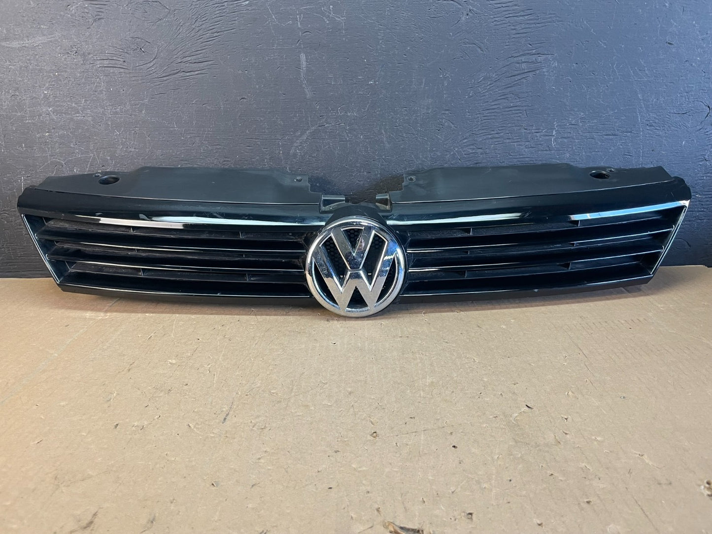 2011-2014 Volkswagen Jetta Sedan Front Upper Grille Grill Aftermarket AD5573 DG0