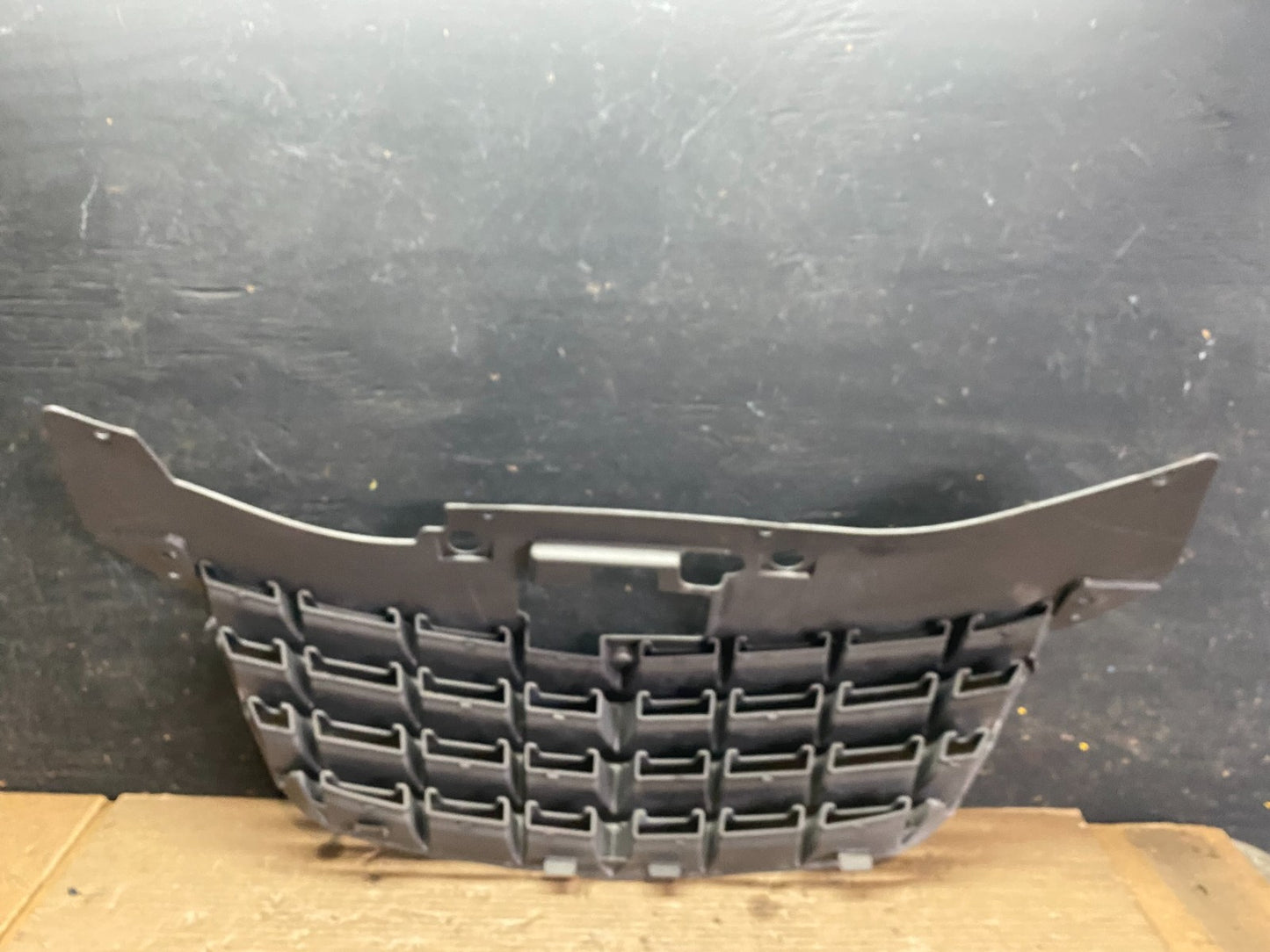 2007 to 2010 Chrysler Sebring Front Upper Grille Grill 0YW36TRMAC OEM S5748 DG5