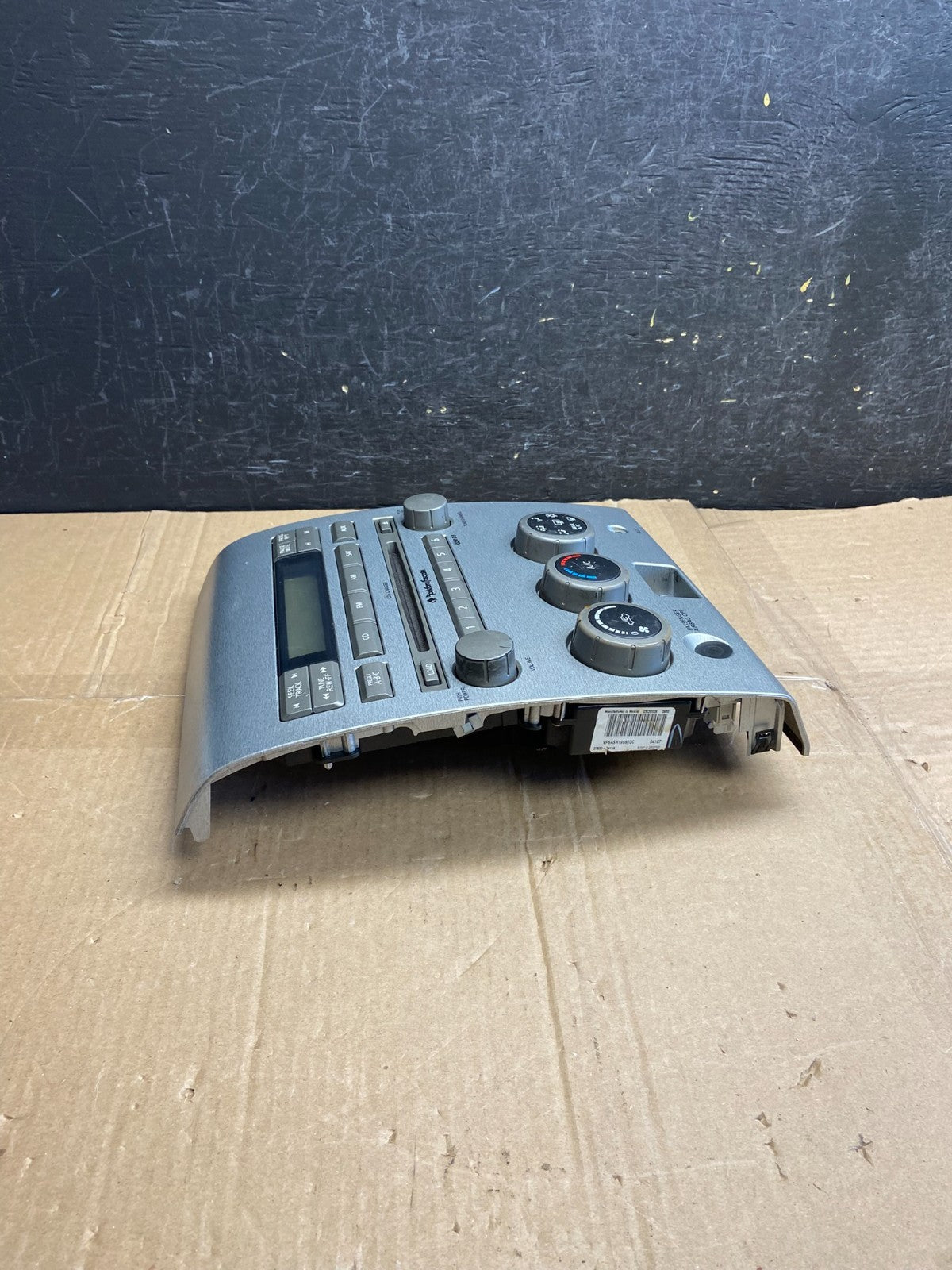 2004 - 2007 Nissan Titan Radio CD Player Climate Control AF2772 DG1