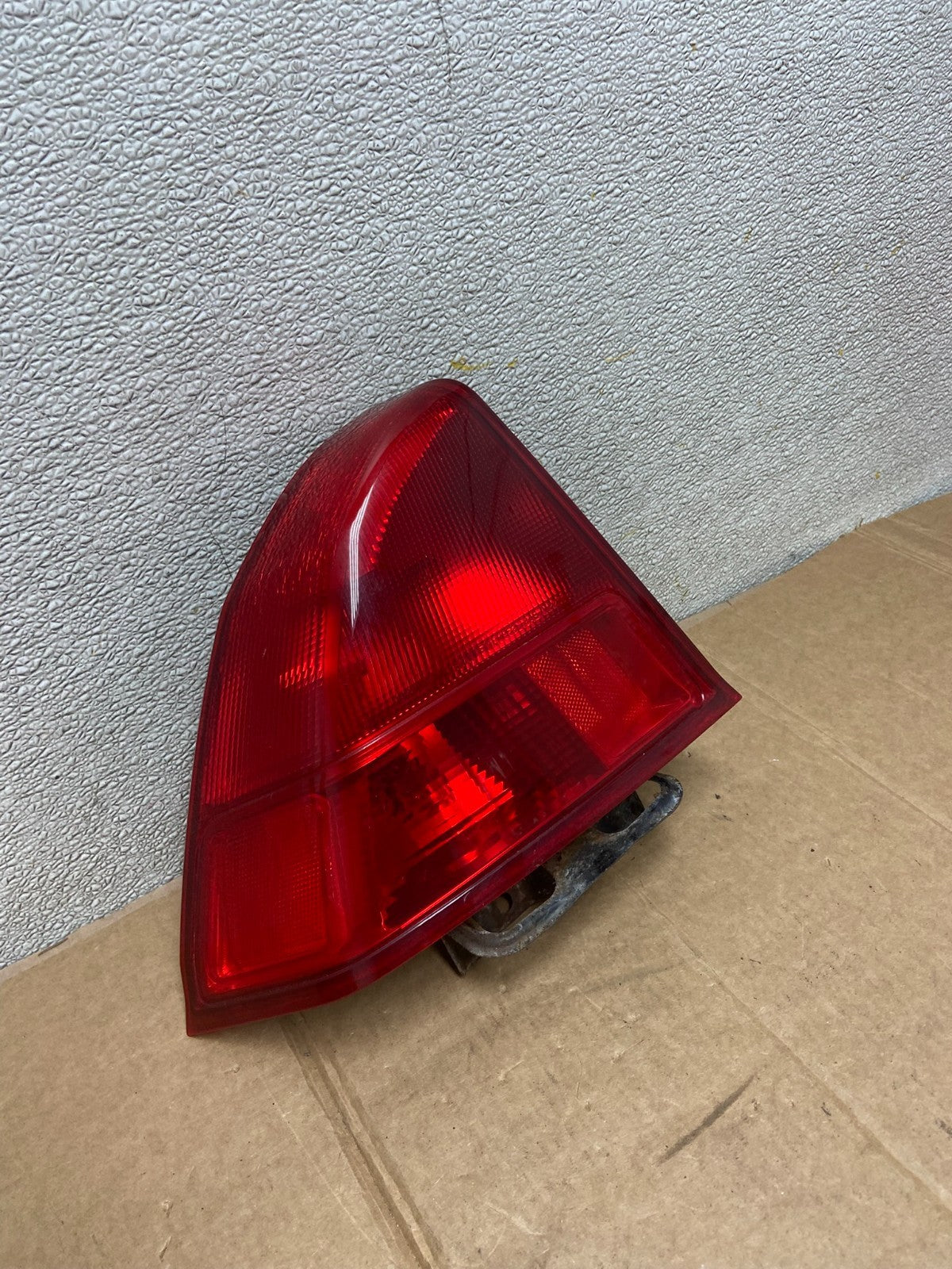 2001 2002 2003 Honda Civic Sedan Left Driver Lh Tail Light OEM AA1136 DW2