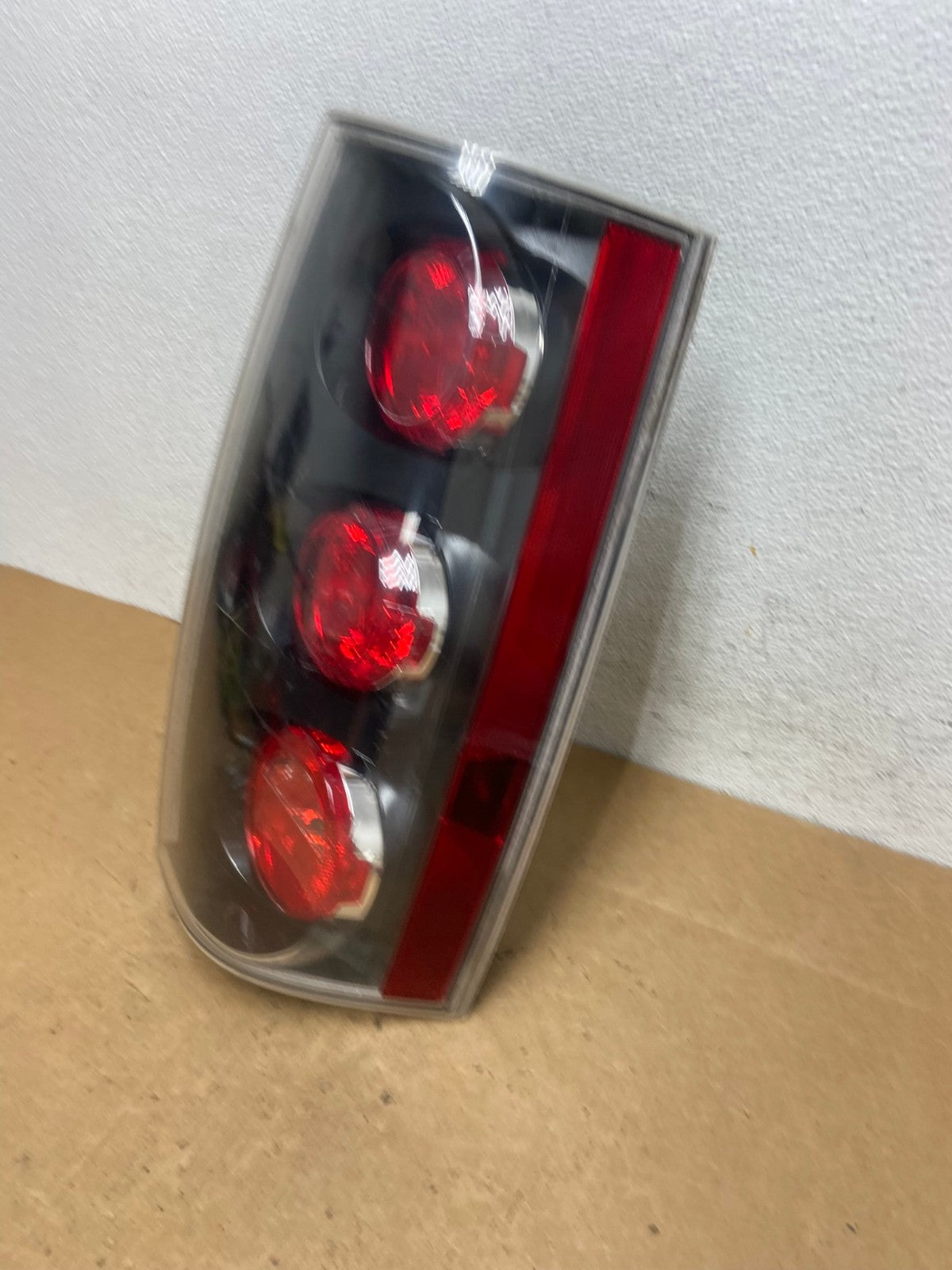 2007-2014 GMC Yukon Denali Right Passenger RH Side Tail Light AD4744 LK1