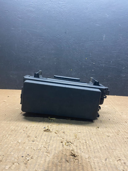 2005 Jeep Grand Cherokee Integrated Power Fuse Box Relay H7393 Oem DG10