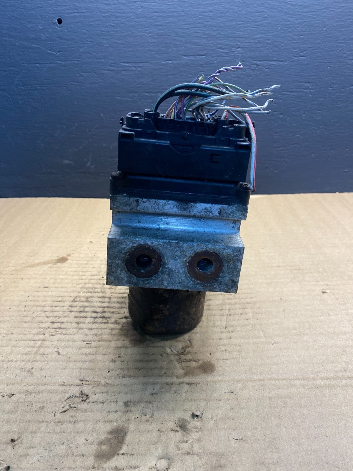 2011 - 2014 Ford E250 E350 Van  ABS Anti Lock Brake Pump Module Oem AB7139 DG3