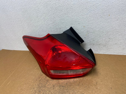 2015 to 2018 Ford Focus Tail Light Hatchback Left Driver LH Side AE1345 LK1
