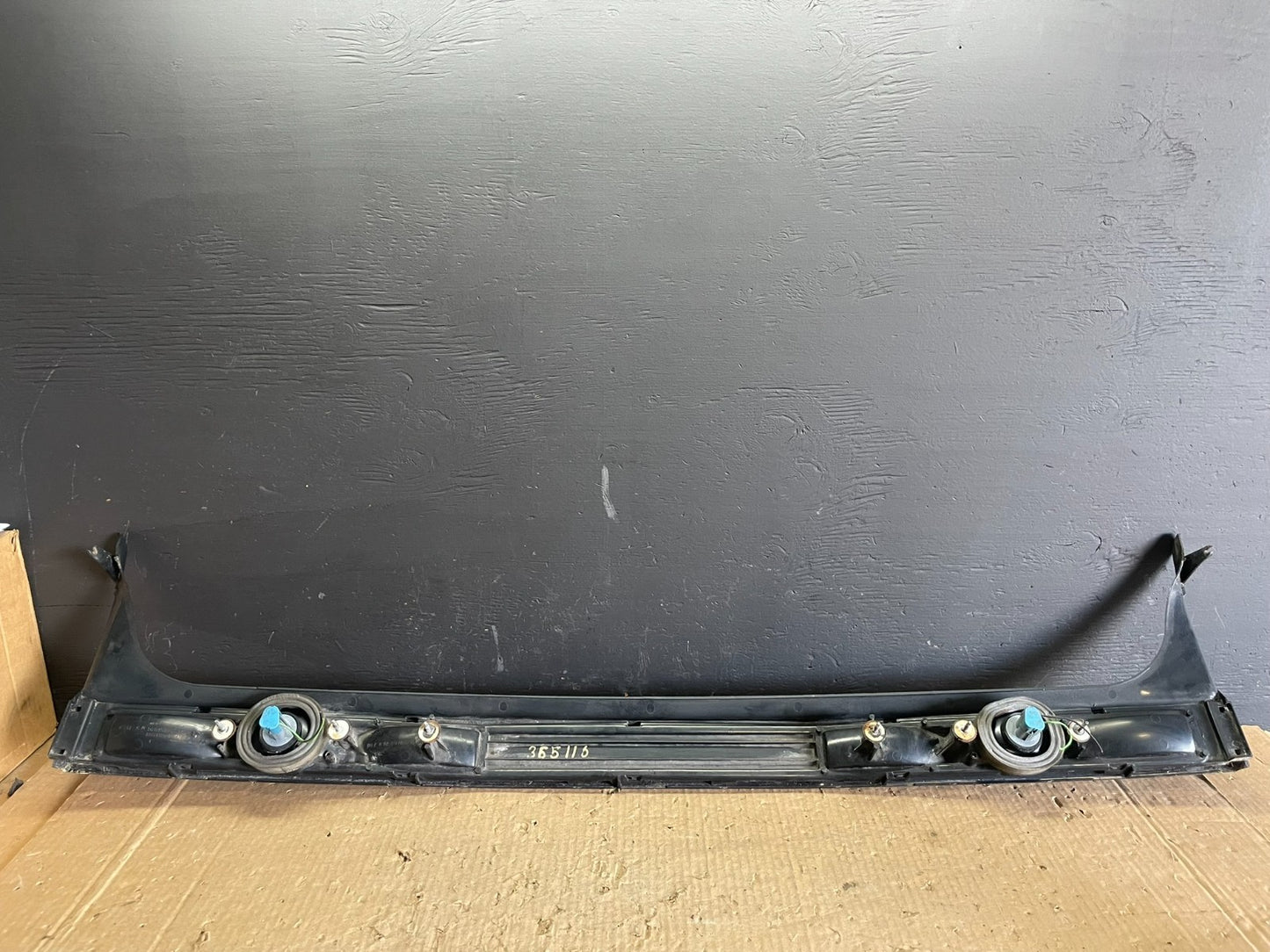 1992-1996 Oldsmobile Cutlass Supreme 2dr Coupe Rear Trunk Backup Light AB7560 DG5