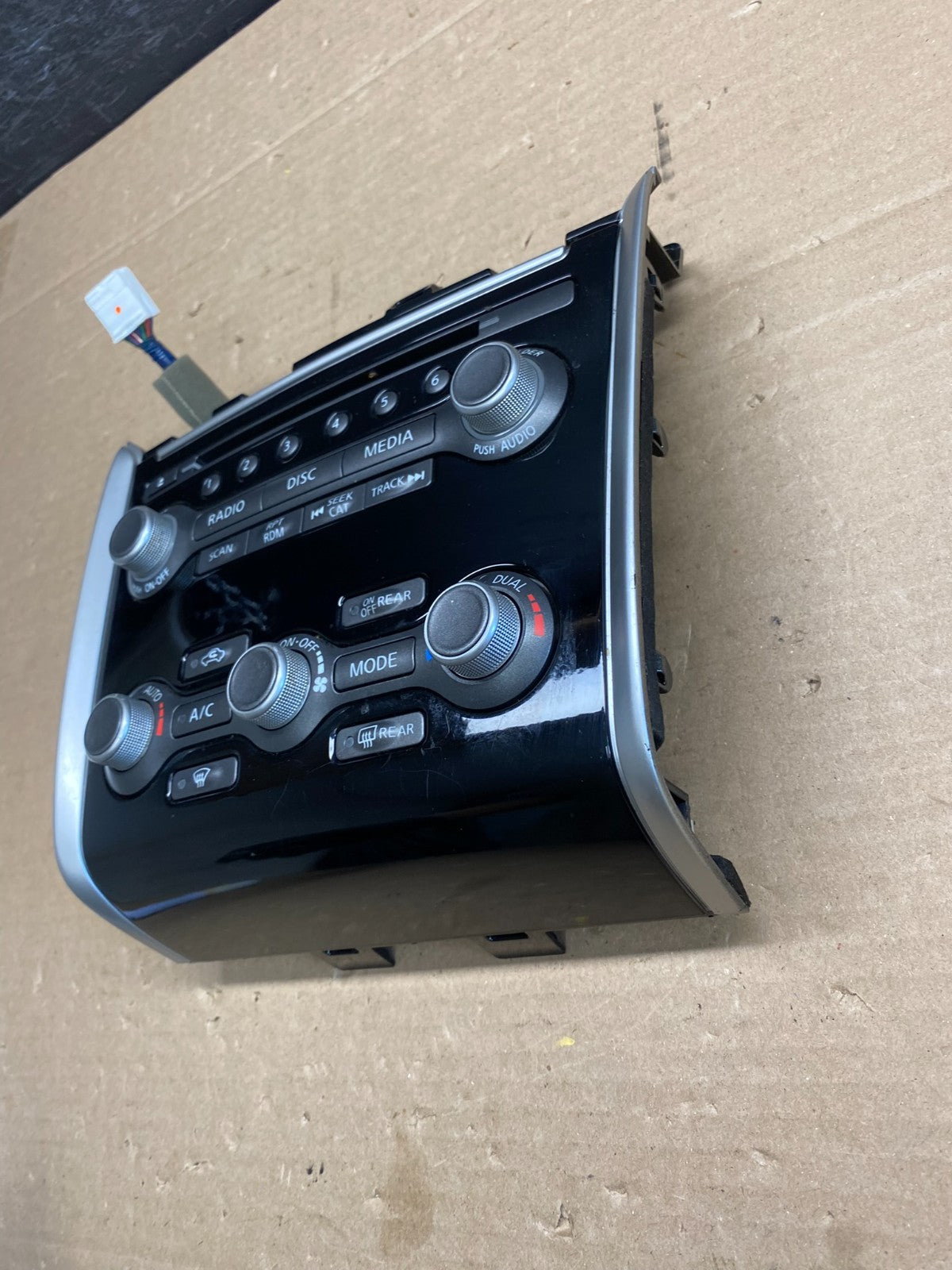 2017 to 2020 Nissan Pathfinder Radio Temperature Climate Control AG5228 DG2
