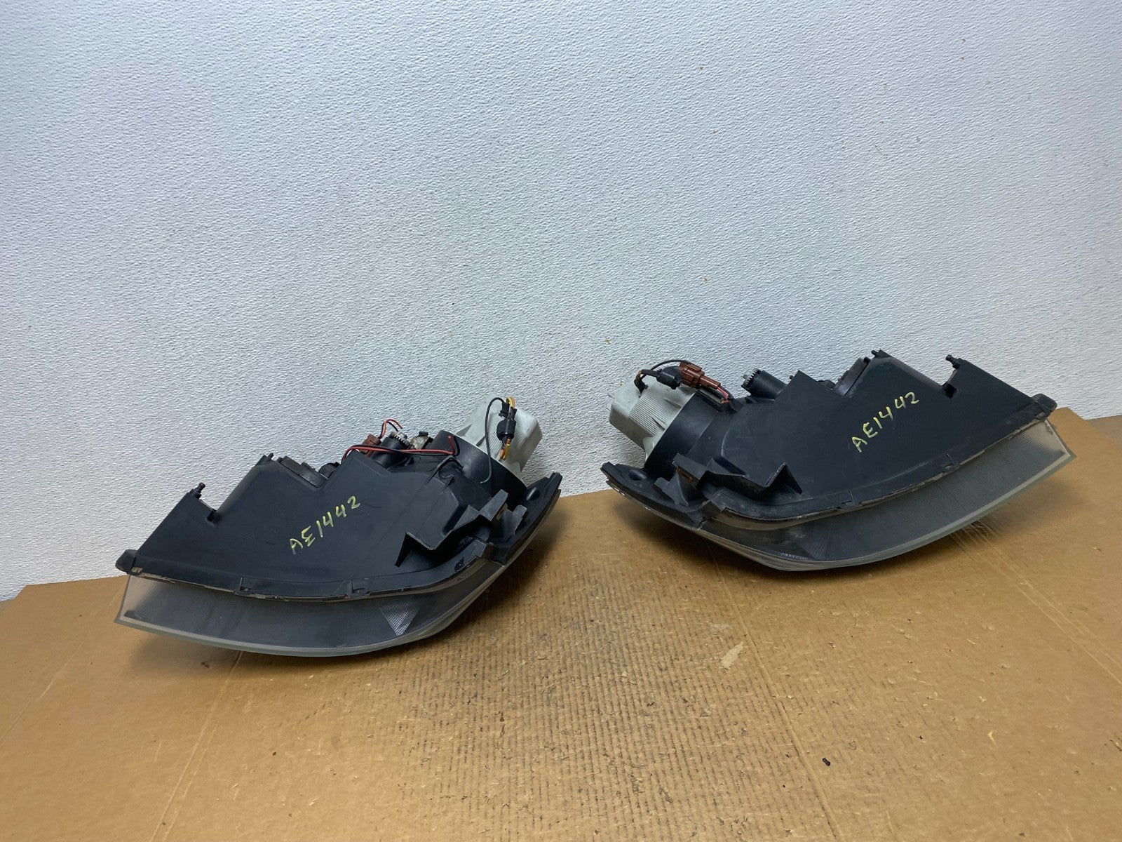 2005 to 2006 Nissan Altima Left+Right Set Halogen Headlights AE1442 DW6