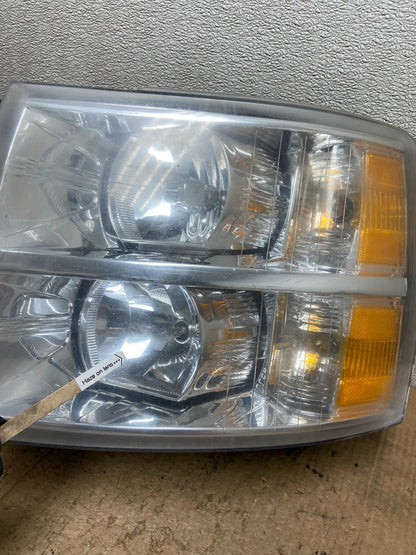 2007 to 2014 Chevrolet Silverado Left Driver Lh Side Headlight Oem AA8346 DW4