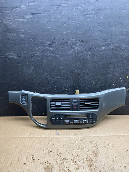 2005 to 2010 Honda Odyssey Radio Climate Control Dash Trim Bezel v7470 DG0