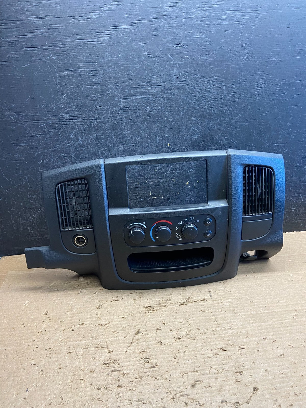 2002 to 2005 Dodge Ram Radio Climate Control Dash Air Vent Bezel Trim AG8776 DG0