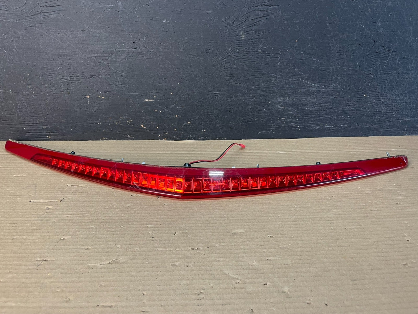 2013 to 2018 Cadillac Ats Trunk Lid Mount 3rd Third Brake Tail Light AF3341 DG0