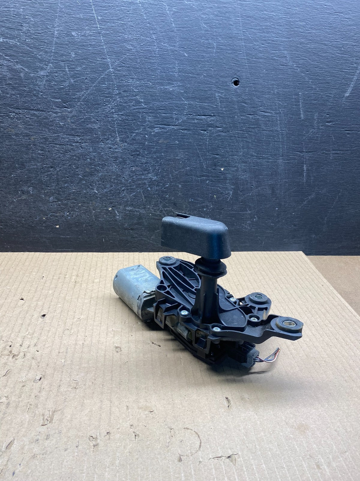 2011 to 2019 Ford Explorer Rear Windshield Wiper Motor AH7479 DG3
