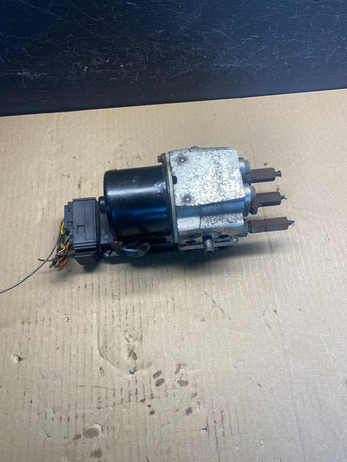 2001 2004 Ford F250 F350 Econoline Anti-Lock ABS Antilock Brake Pump ac8999 DG1