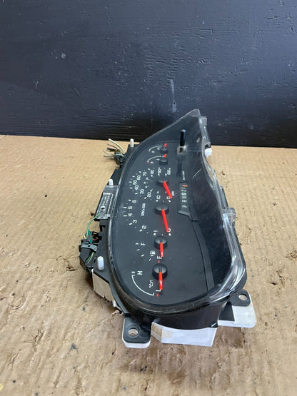 2006 Ford E350 Gauge Speedometer Cluster OEM ab7531 DG3