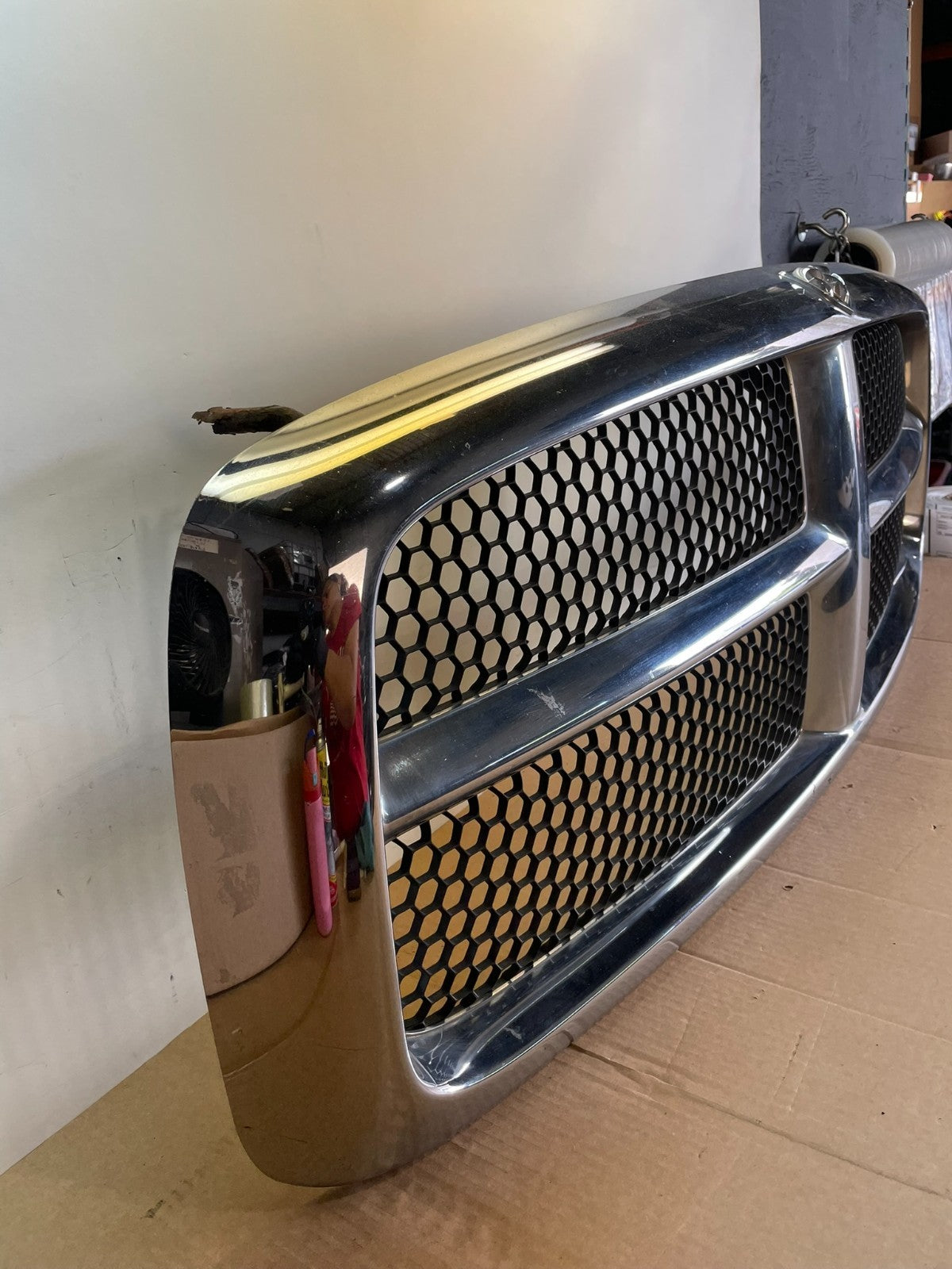 2002 2003 2004 2005 Dodge Ram 1500  Upper Front Grill Grille AH0048 DG2