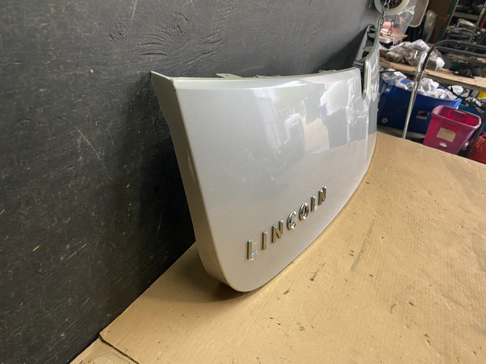 2010 to 2019 Lincoln Mkt Trunk Rear Trunk Panel Trim Panel Molding OEM O8127 DG2