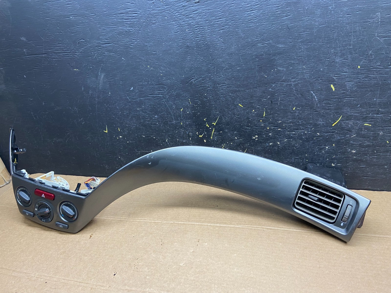 2008-2010 Subaru Impreza Dash Air Vent Climate Control Panel Bezel Trim W6439 DG3