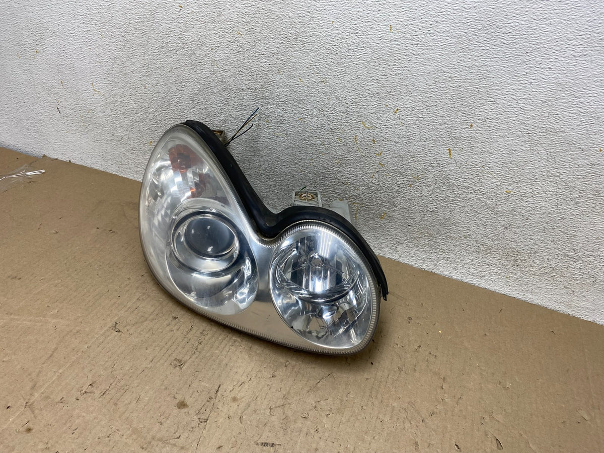 2002-2005 Hyundai Sonata Right Passenger Headlight Halogen AH7630 DW2