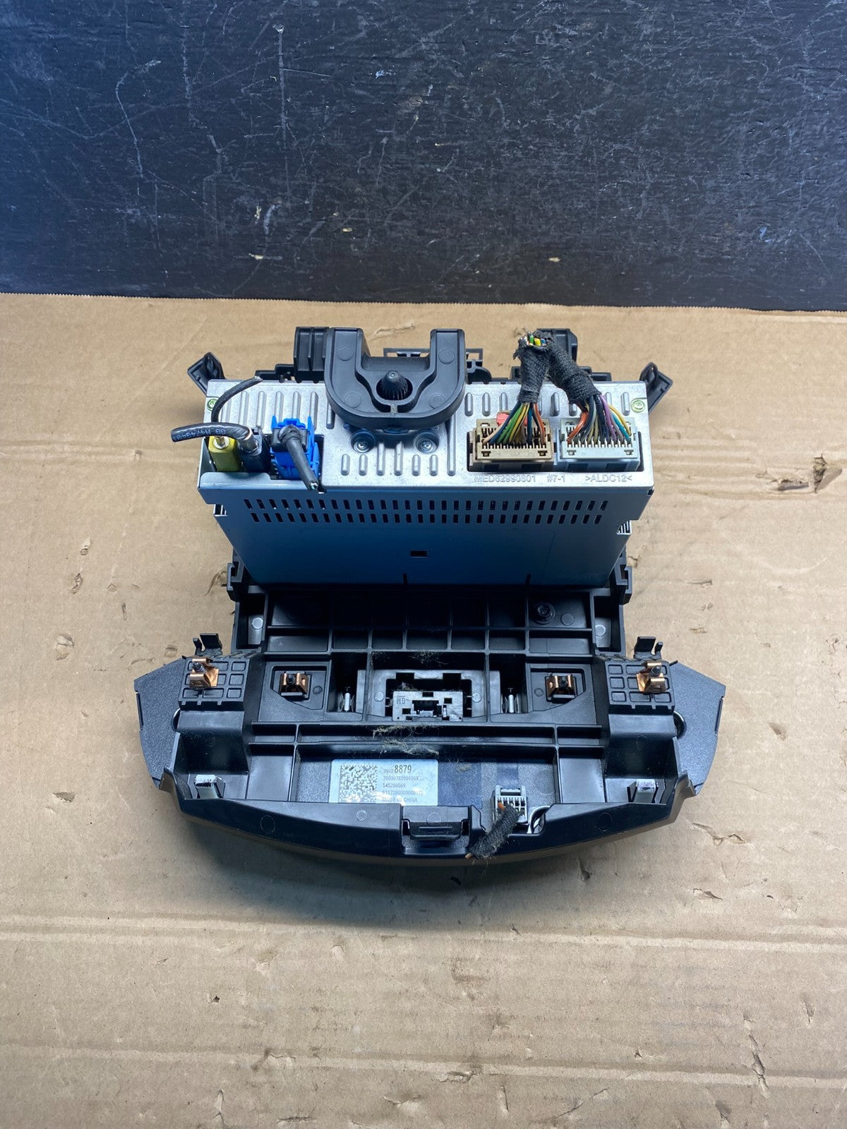 2016 to 2017 Chevrolet Cruze Malibu Sonic Trax Radio Display Screen AD96265