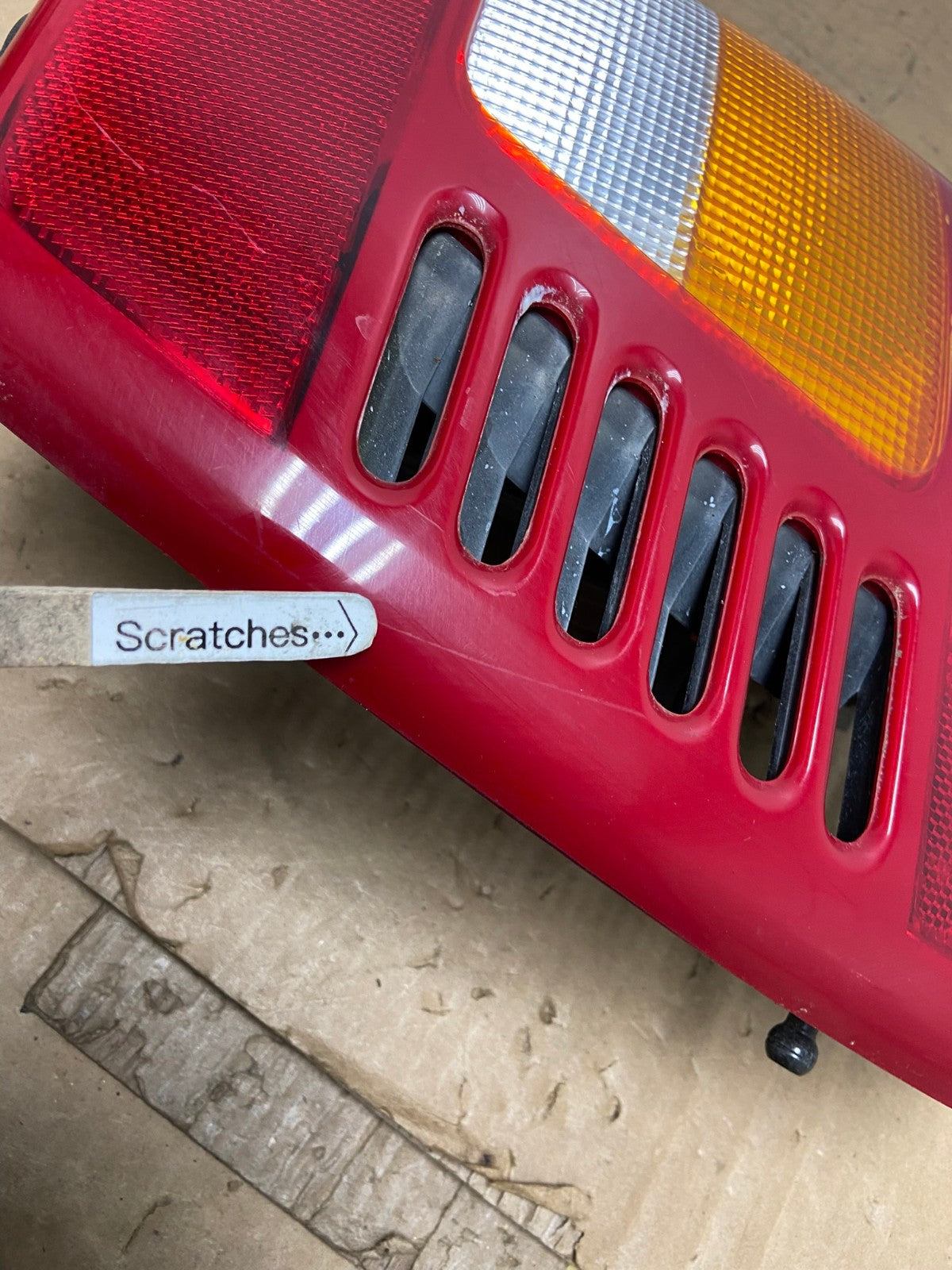 1999-2004 Jeep Grand Cherokee WJ Right Passenger Rh Tail Light AD3305 LK3
