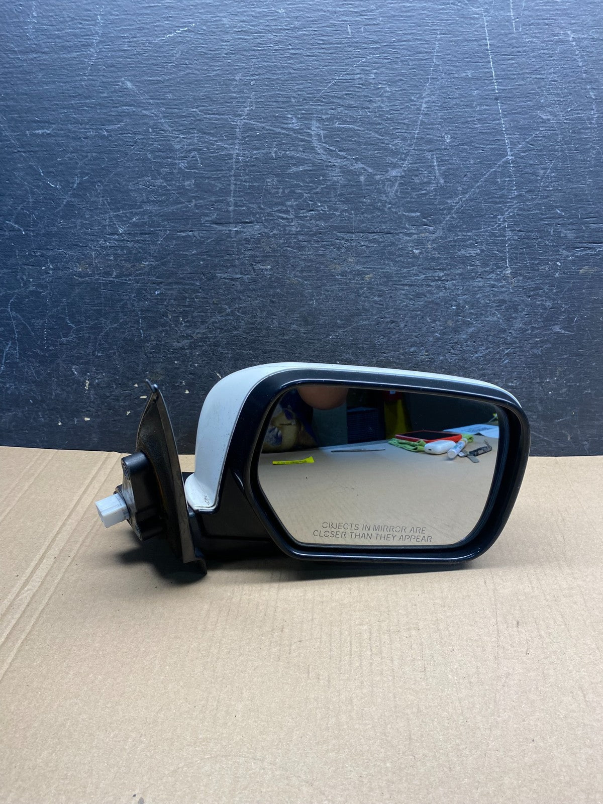 2003 to 2005 Mitsubishi Outlander Right Passenger Door Power Mirror OE ah3147 DG8