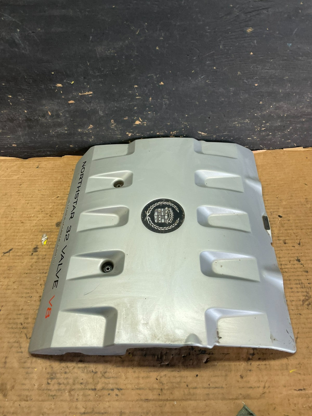 2001 to 2004 Cadillac Deville Seville Northstar Engine Motor Cover S1175 DG2