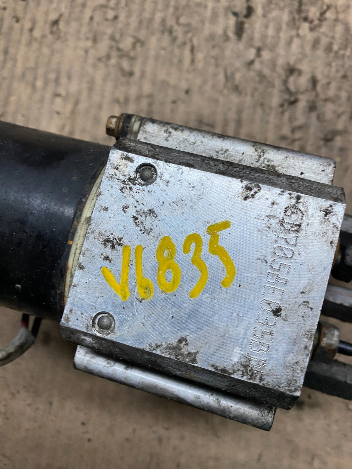 2006 2007 Ford E250 E350 ABS Pump Anti Lock Brake Module OEM v6835 DG10