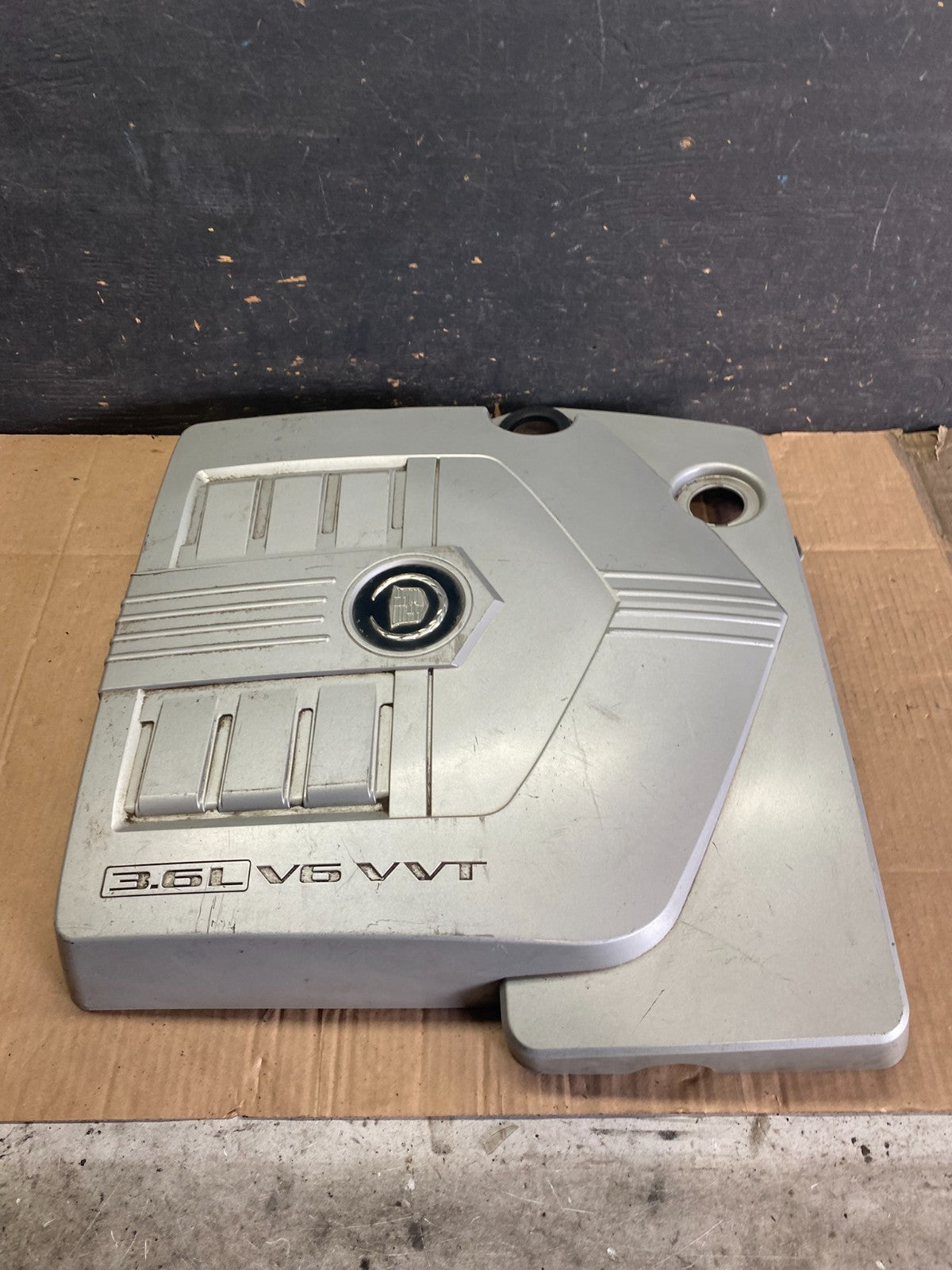 2004 to 2007  Cadillac CTS 3.6L Plastic Engine Cover Shield OEM Q0537 DG3