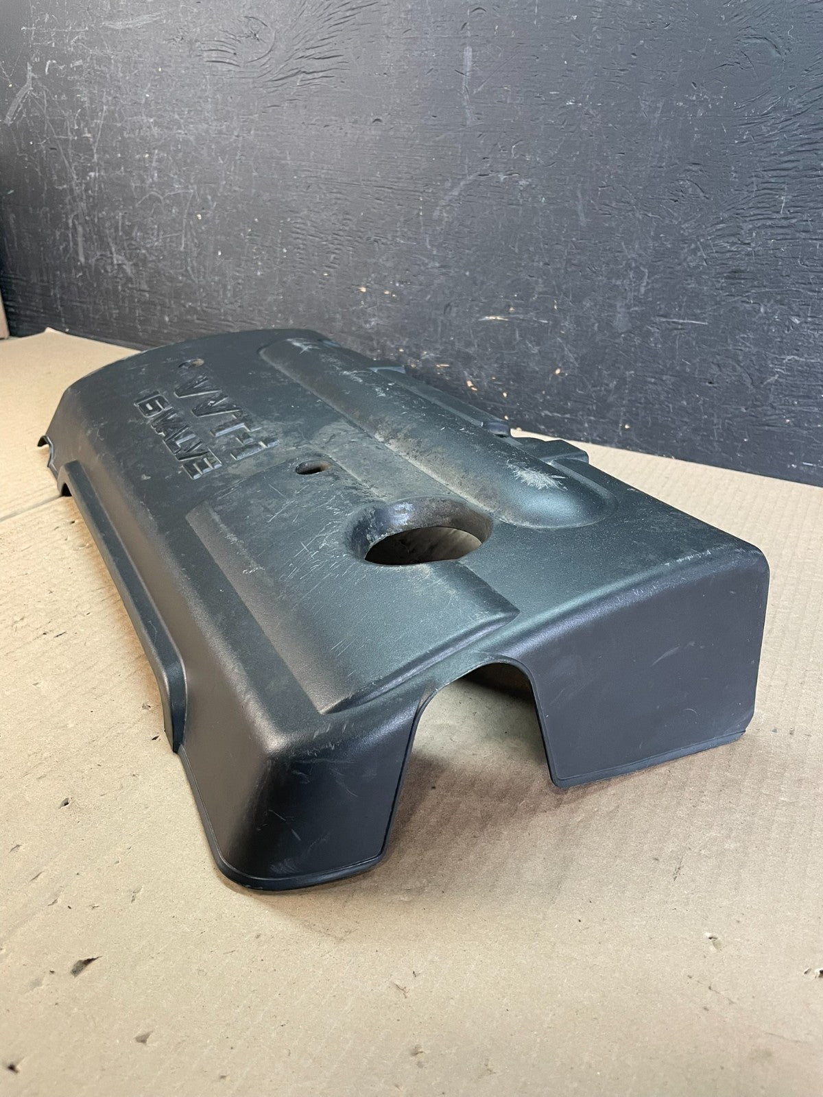 2005 to 2008 Toyota Corolla Matrix 1.8L Motor Engine Cover AD8700 DW2