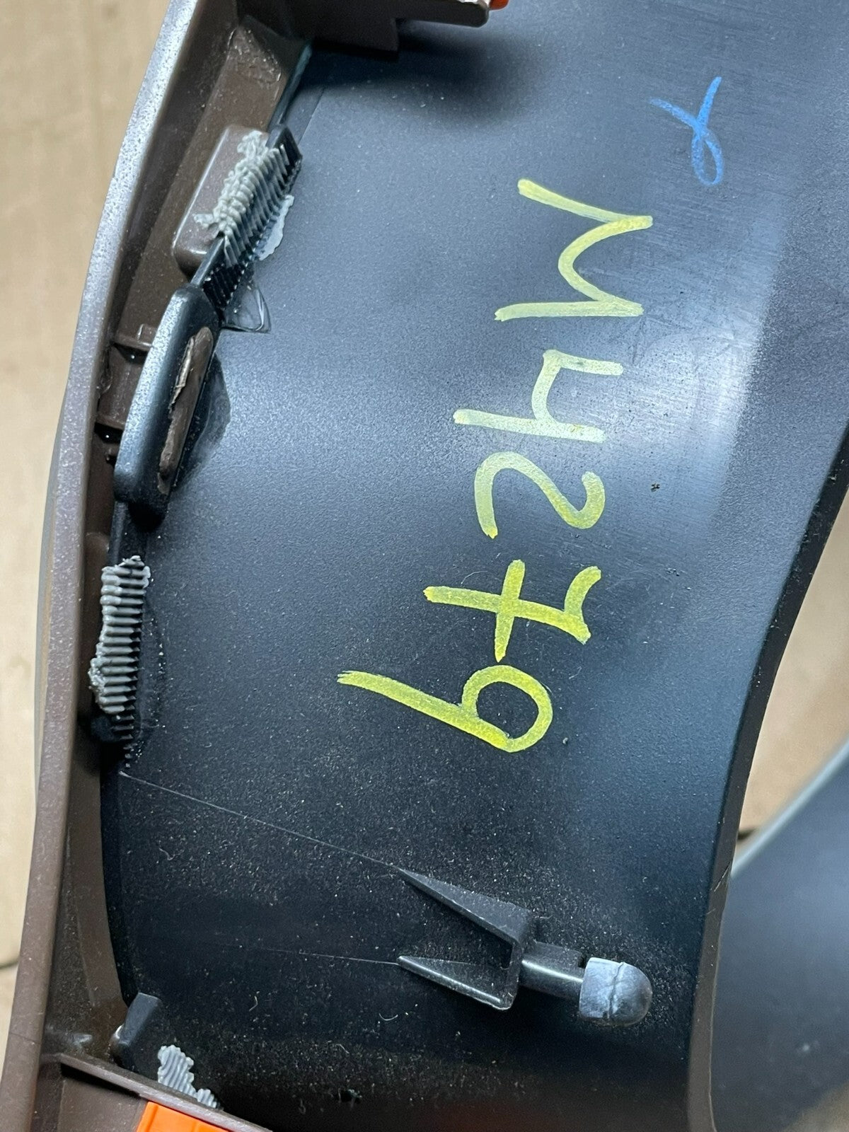2017 to 2018 Chrysler Pacifica Front Speedometer Cluster Bezel Trim M4279 DG5