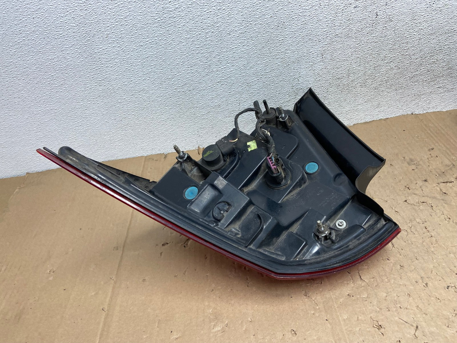 2005 to 2007 Mercury Montego Left Driver LH Side Tail Light AE9398 LK4