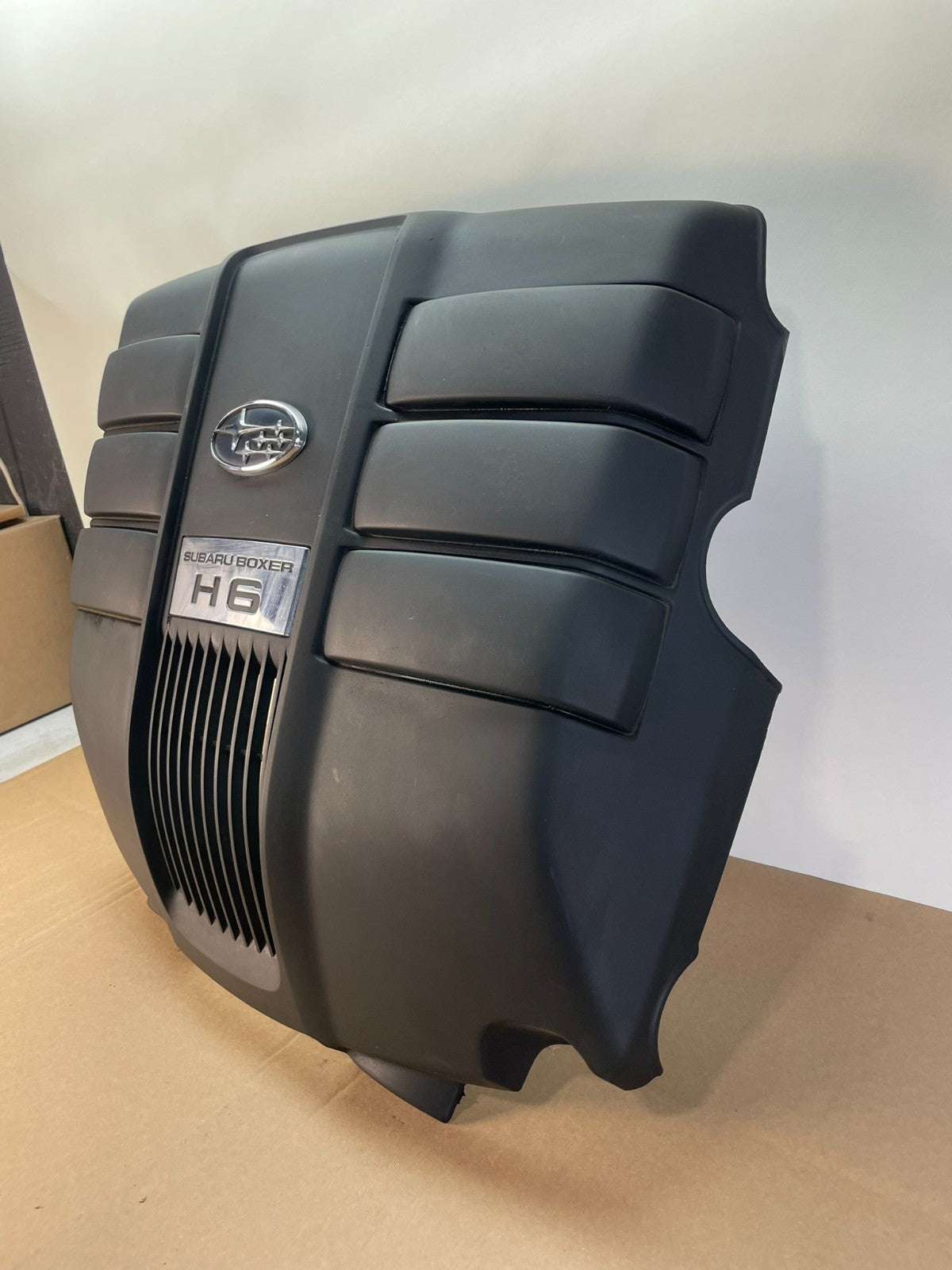 2007 to 2014 Subaru Tribeca 3.0L Factory Engine Cover 14025AA24A ai0597 DG1