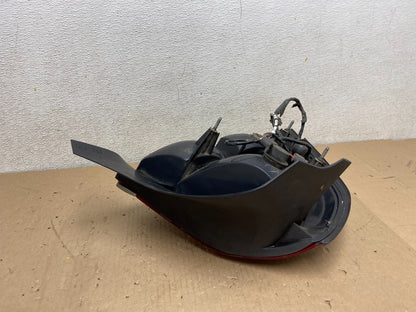 1998-2003 Ford Crown Victoria Right Passenger Rh Side Tail Light Oem I2182 DW7