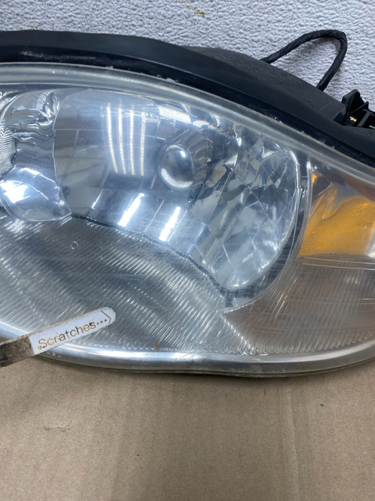 2000 to 2005 Chevrolet Monte Carlo Left+Right Side Set Headlights AI2324 DW4