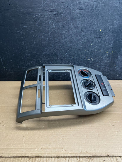 2007 to 2009 Dodge Caliber Dash Radio Center Bezel Climate Dash AG0074 DG1
