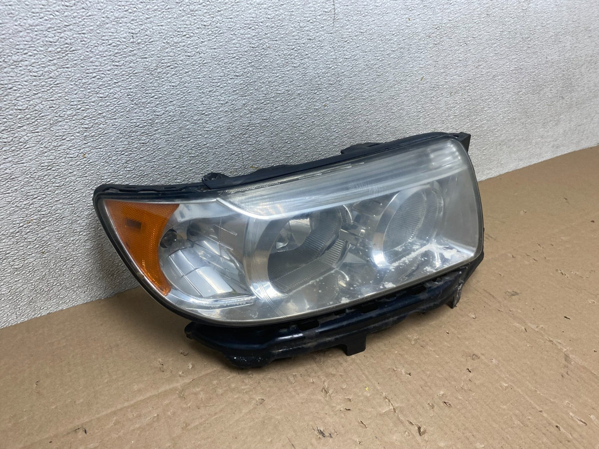 2006-2008 Subaru Forester Right Passenger Rh Headlight Halogen TYC T5672 DW2