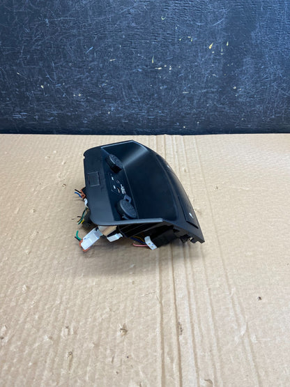 2011-2013 Kia Sorento Center Seat Heater Switches Aux USB Power Outlet AF6170 DG2