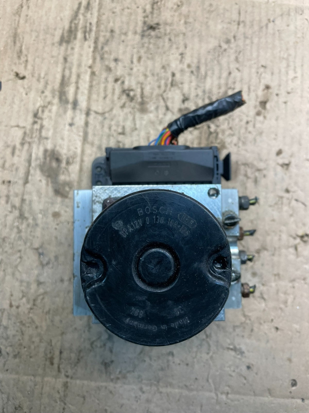 2007 to 2014 BMW X5 E70 ABS Anti-Lock Brake Pump Module T7546 DG5
