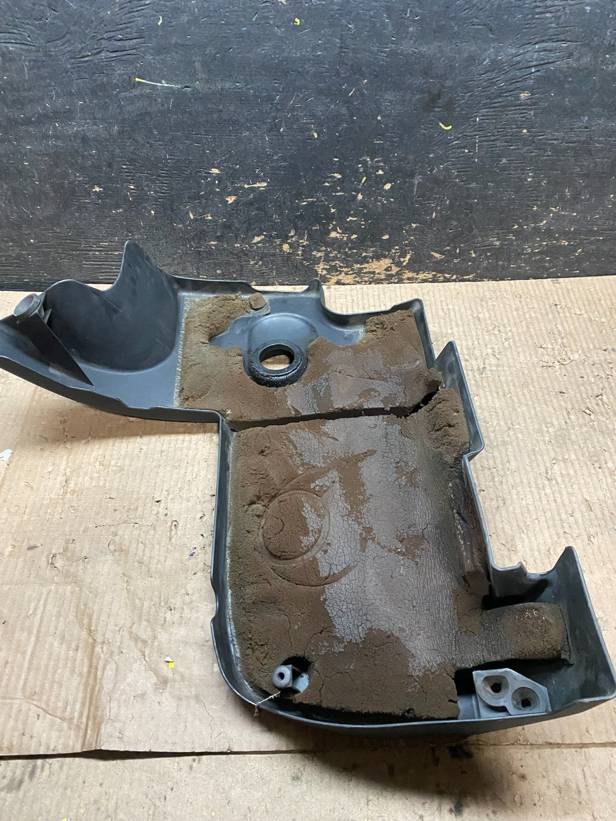 2005 Saturn Ion Engine Cover OEM X0143 DG6