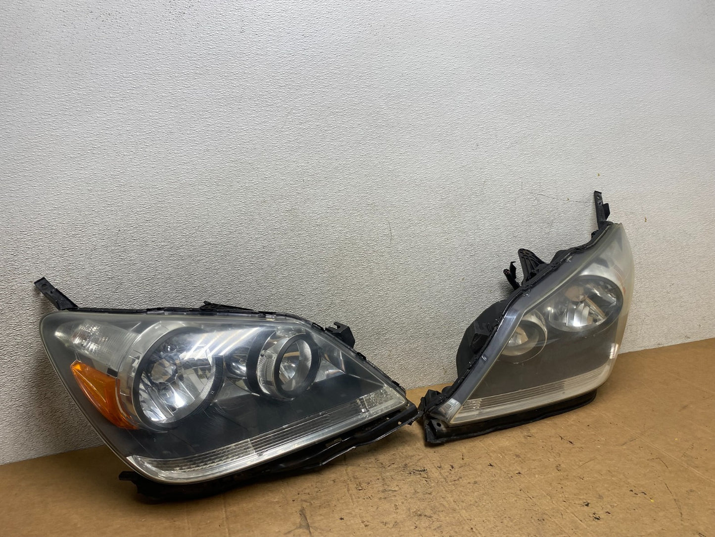 2005 2006 2007 Honda Odyssey Left+Right Set Halogen Headlights T3725 DW2