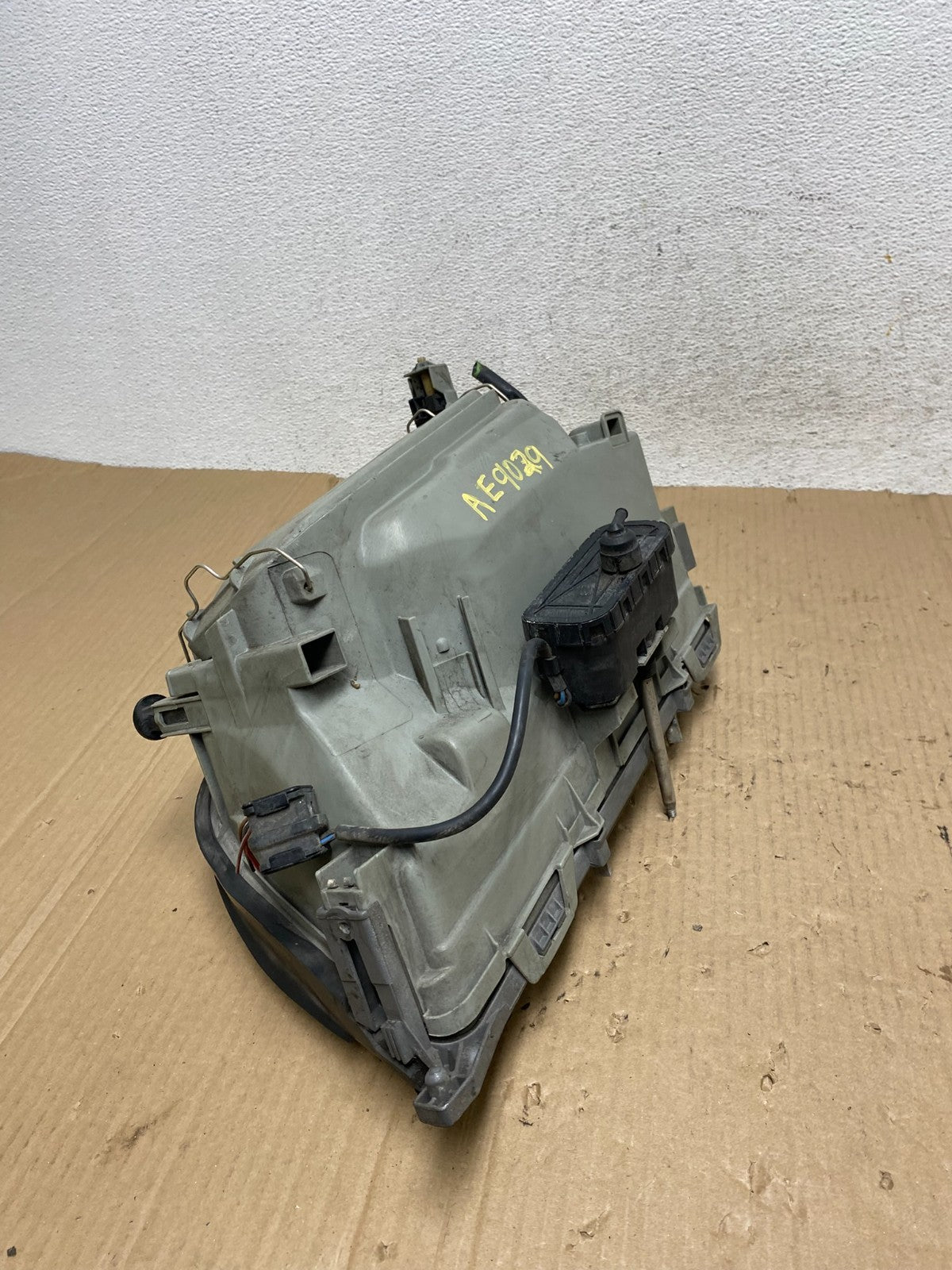 1992 1993 Mercedes W140 S500 Right Passenger RH Halogen Headlight AE9029 DW5