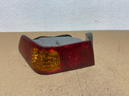 2000 to 2001 Toyota Camry Tail Light Left Driver Lh Side OEM AC1241 LK0