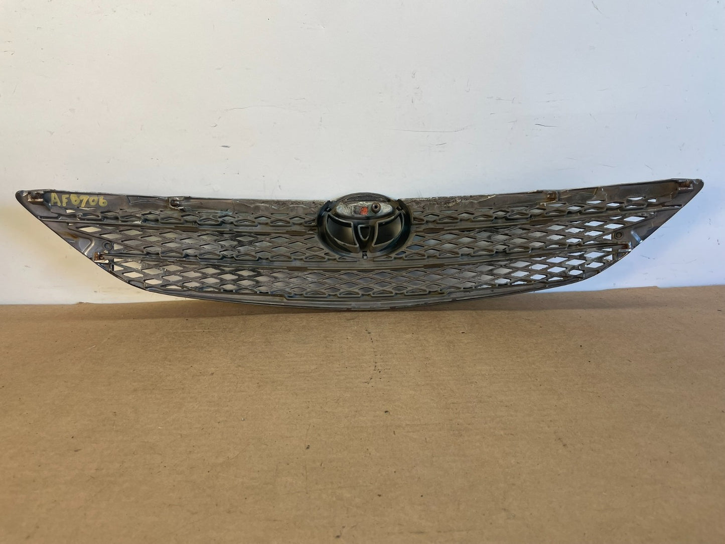 2002 2003 2004 Toyota Camry Front Upper Grill Grille AF8706 DG3