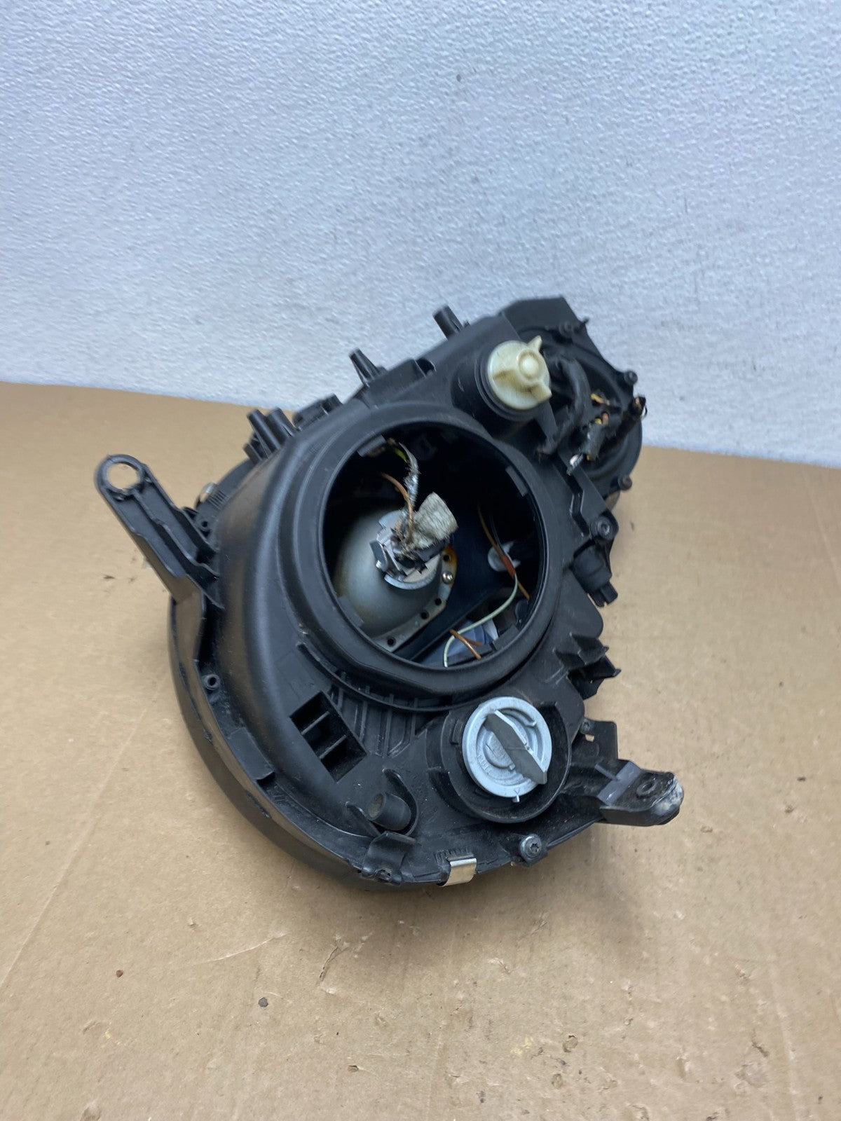 2003-2006 Mercedes E E320 E350 Class Right Passenger Halogen Headlight AC5664 DW7