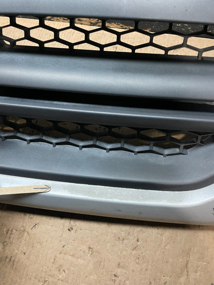 2003 2004 2005 Honda Pilot Front Upper Grill Grille Oem Z8093 DG5