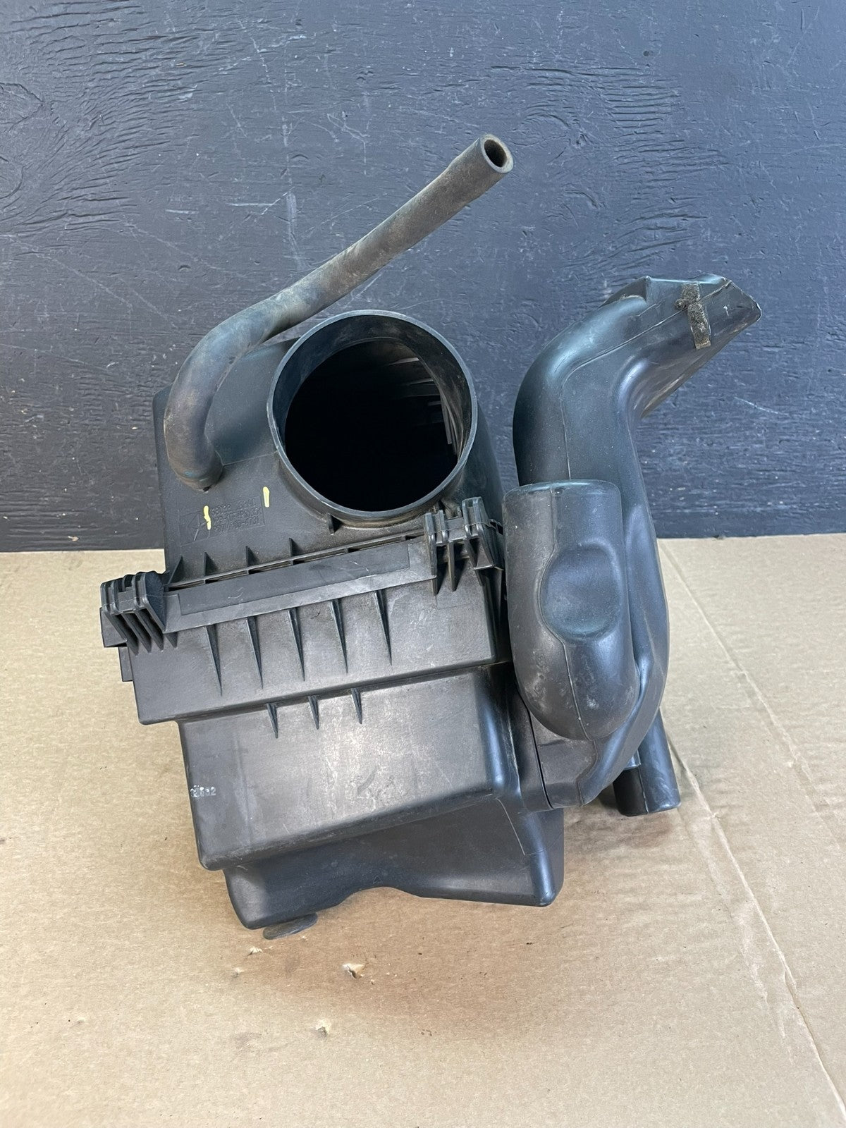 2011 - 2021 Dodge Durango 3.6L Air Filter Cleaner Box af5327 DG3