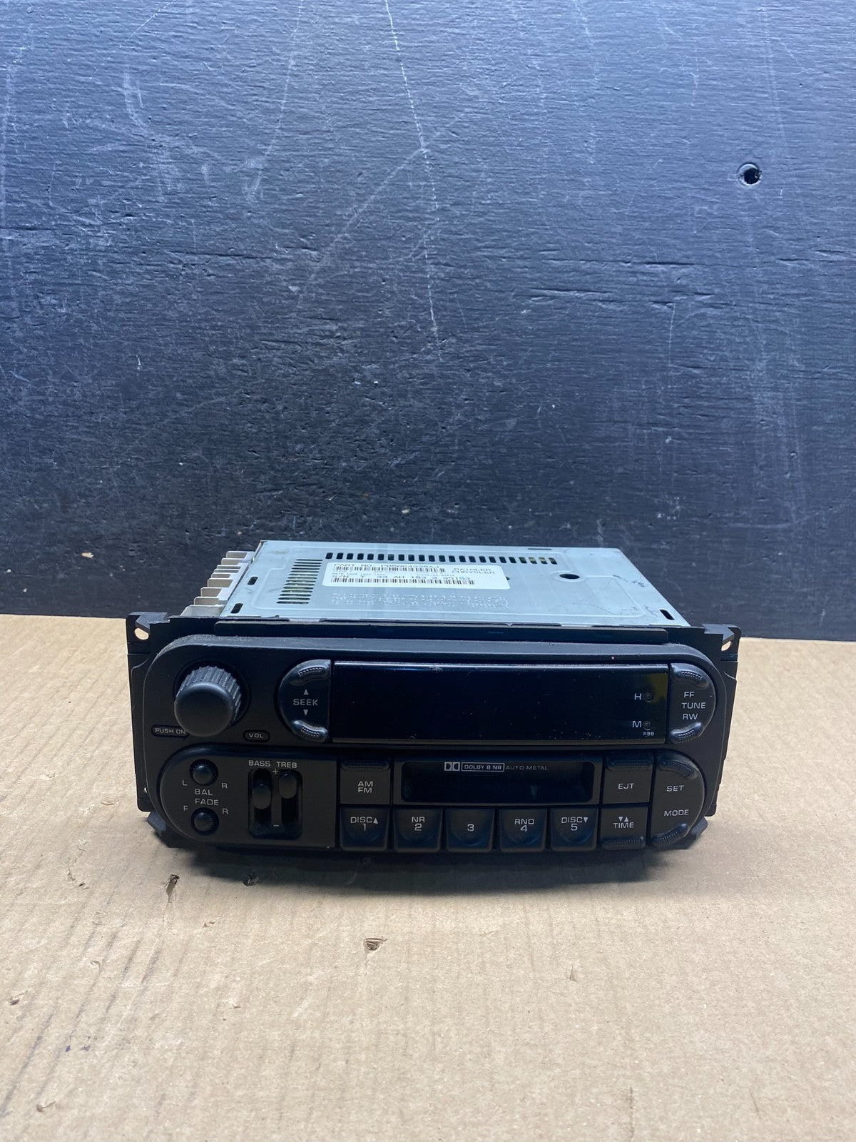 2002 - 2006 Chrysler Dodge Jeep Ram Radio CD Player AM/FM Receiver ag3845 DG0