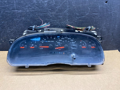 2004 to 2008 Ford E150 E250 Gauge Speedometer Cluster AH7096 DG0