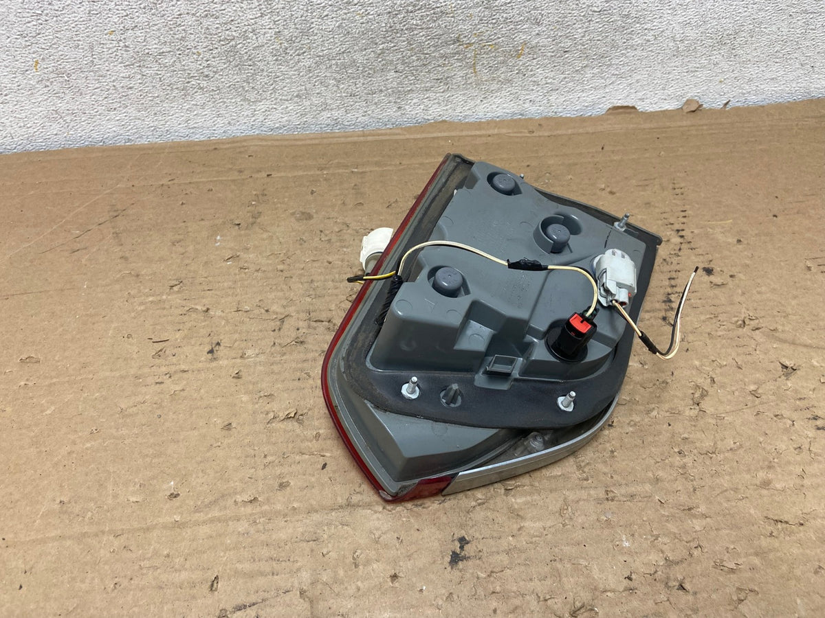 2014 - 2021 Jeep Grand Cherokee Left Driver Inner Tail Light AH9242 LK4