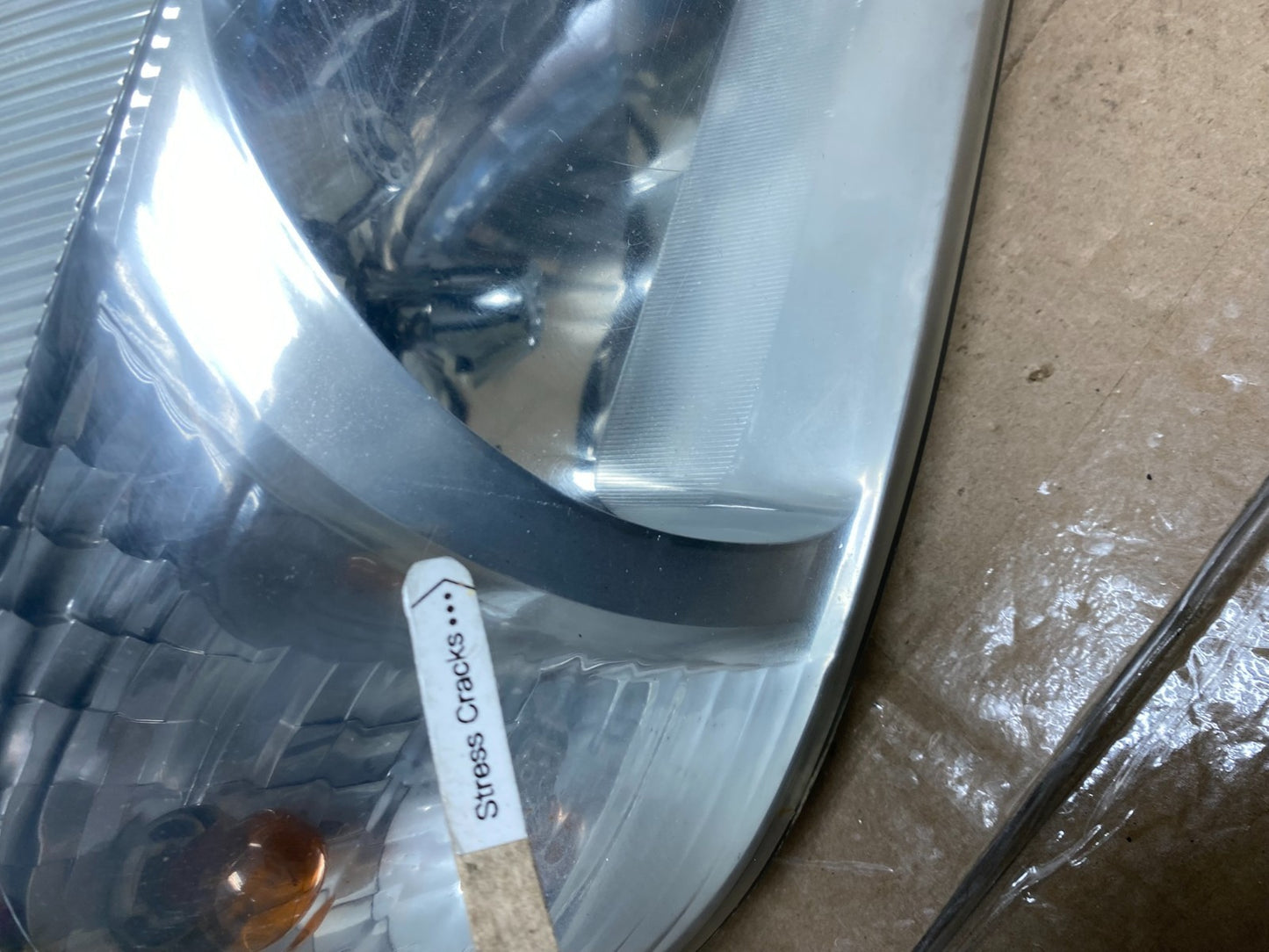 2000 to 2005 Mercury Sable Right Passenger Side Halogen Headlight AE6748 DW4